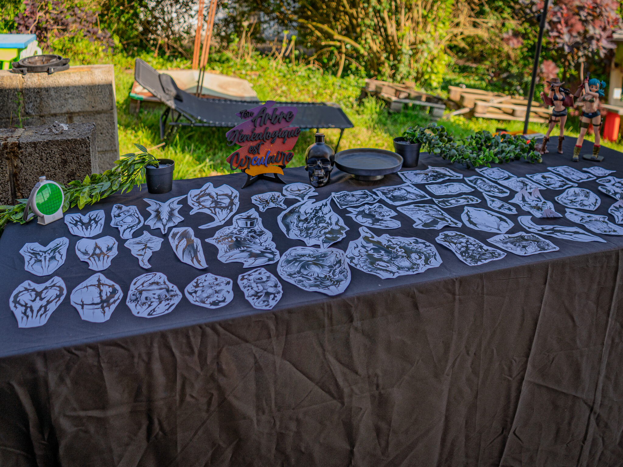 Scratchatouille Tattoo · stand